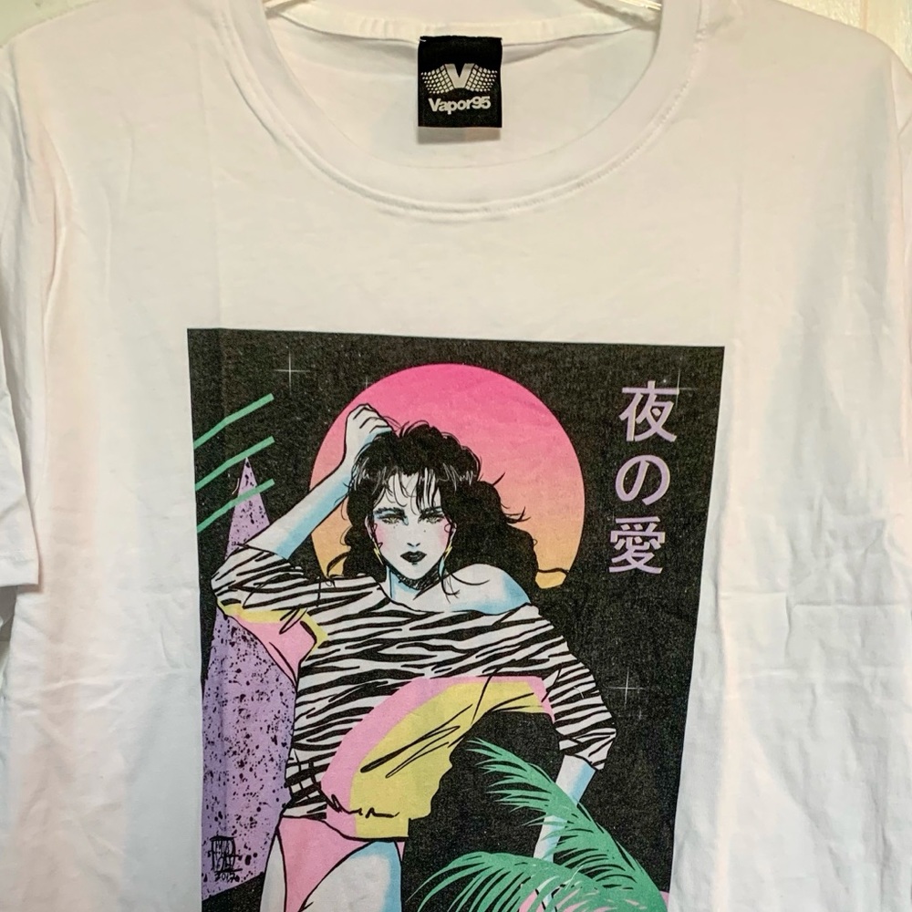 Brand new colorful Vapor95 t shirt